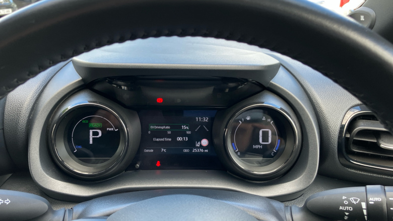 Toyota Yaris 1.5 Hybrid Dynamic 5dr CVT Hybrid Hatchback